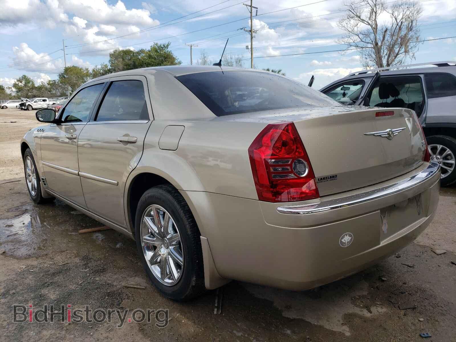 2008 CHRYSLER 300 - VIN: 2C3KA33G98H156100 - Фото 3