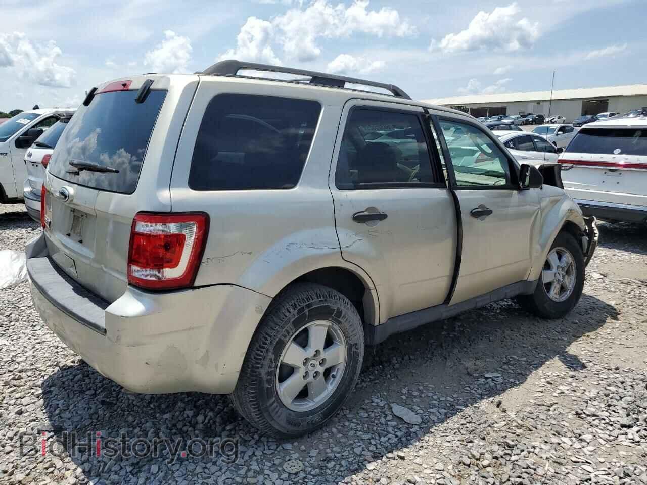 2011 FORD ESCAPE - VIN: 1FMCU0D77BKC28041 - Фото 3