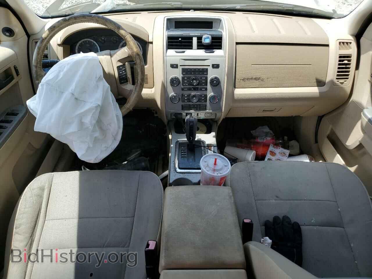 2011 FORD ESCAPE - VIN: 1FMCU0D77BKC28041 - Фото 8