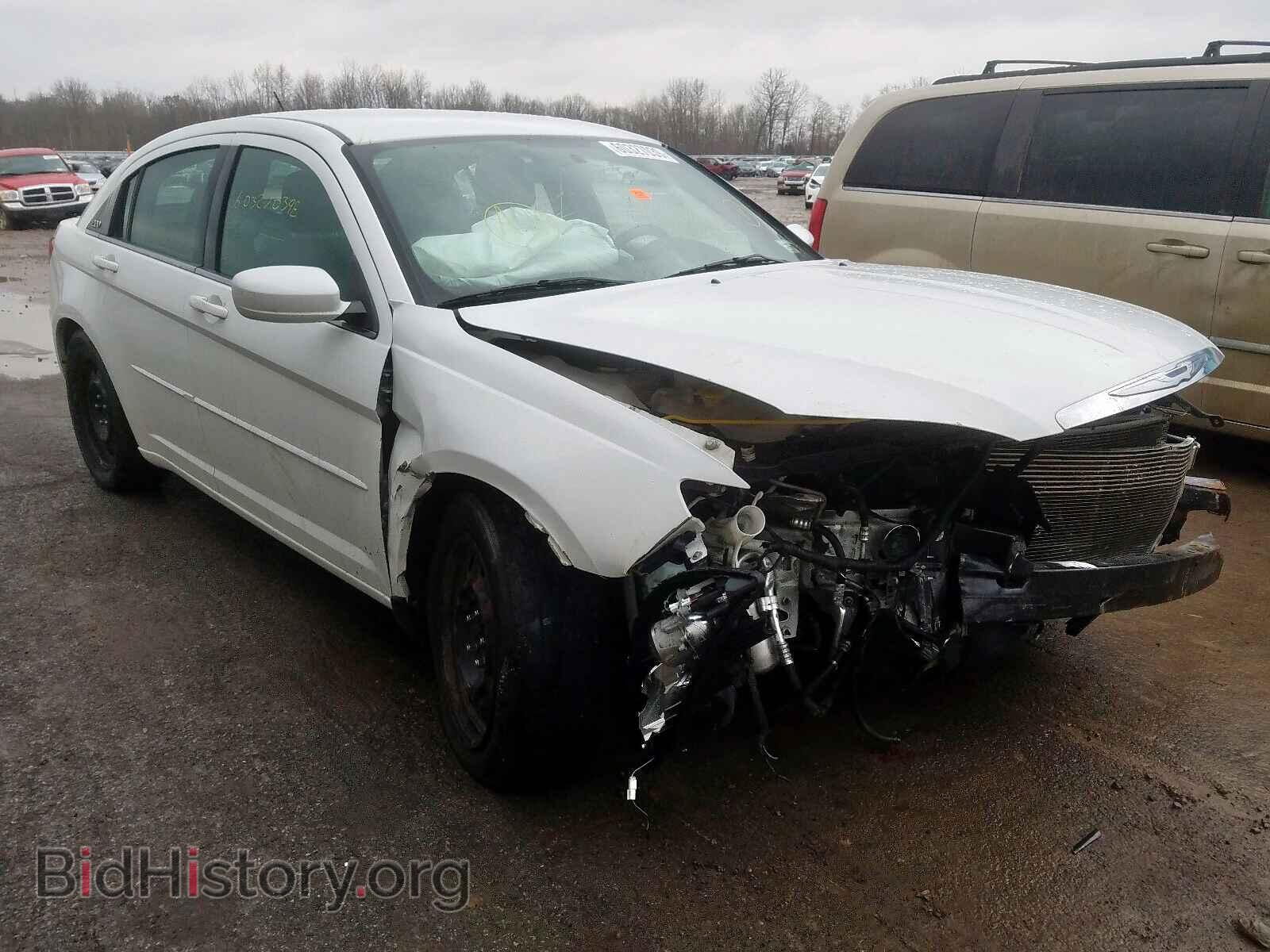 Photo 1C3BC4FB0BN566718 - CHRYSLER 200 2011