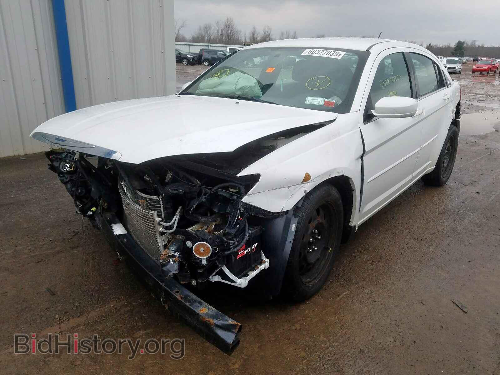 2011 CHRYSLER 200 - VIN: 1C3BC4FB0BN566718 - Фото 2