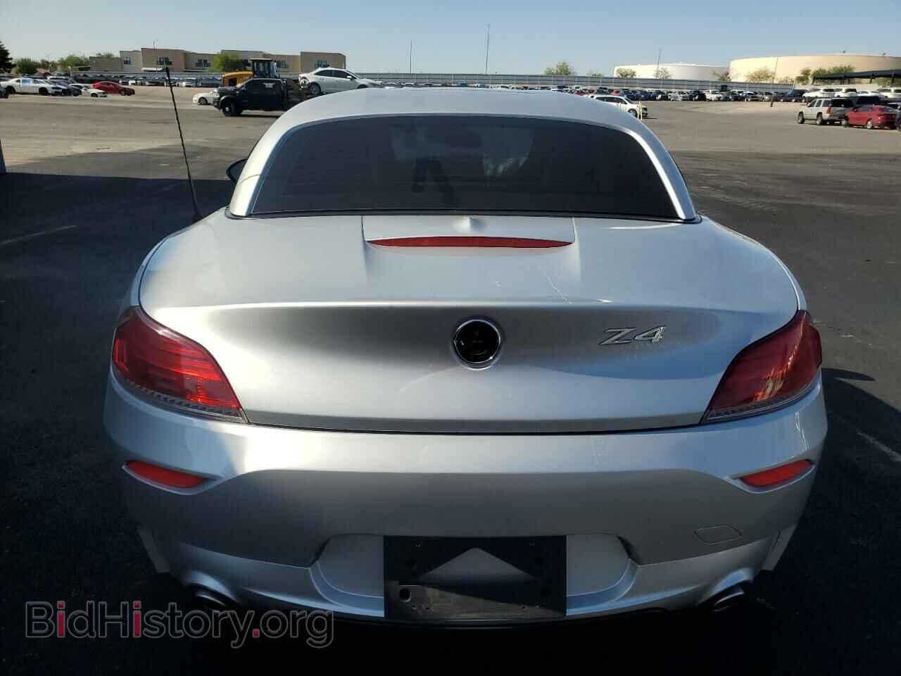 2011 BMW Z4 - VIN: WBALM1C54BE633439 - Фото 6