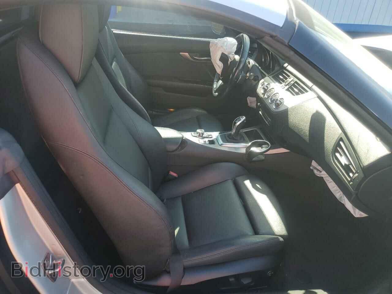 2011 BMW Z4 - VIN: WBALM1C54BE633439 - Фото 10
