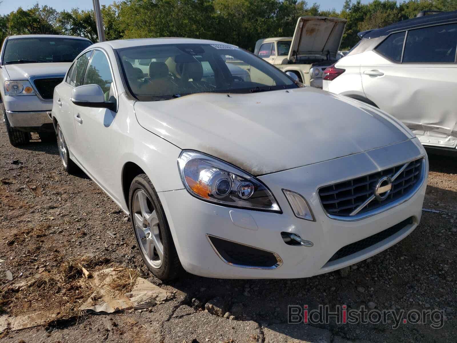 Фотография YV1622FS0C2035567 - VOLVO S60 2012