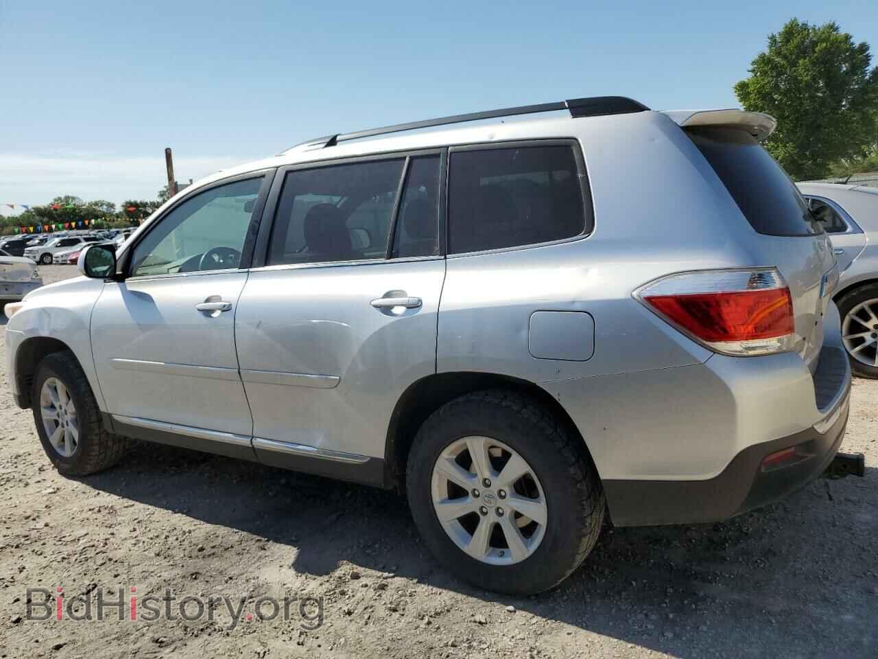 2013 TOYOTA HIGHLANDER - VIN: 5TDBK3EH2DS270224 - Фото 2