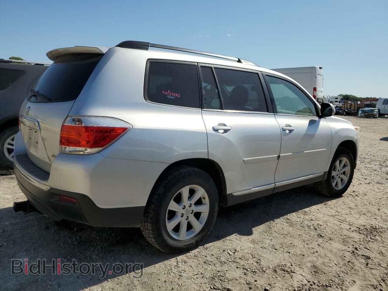 2013 TOYOTA HIGHLANDER - VIN: 5TDBK3EH2DS270224 - Фото 3