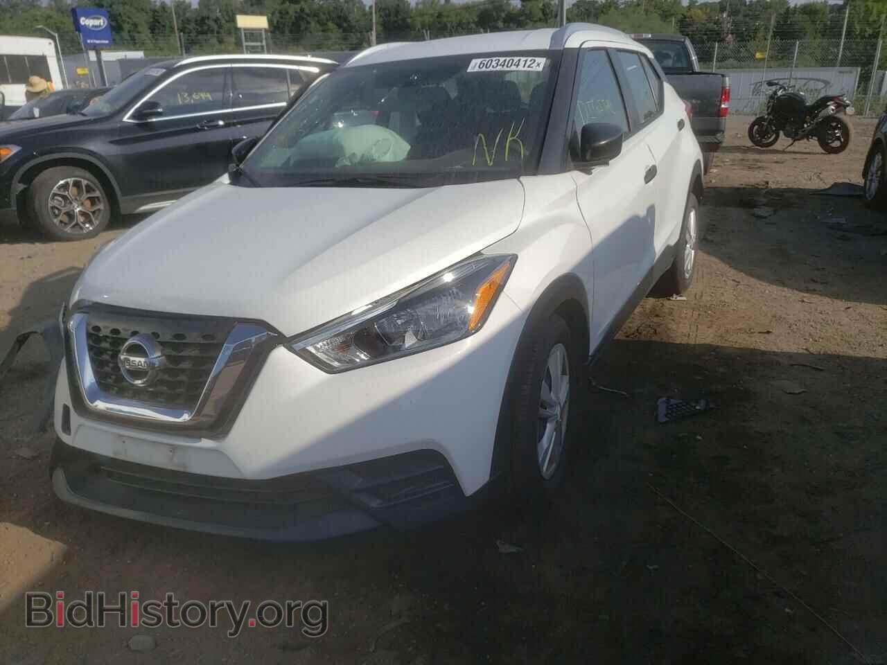 2019 NISSAN KICKS - VIN: 3N1CP5CU3KL499602 - Фото 2