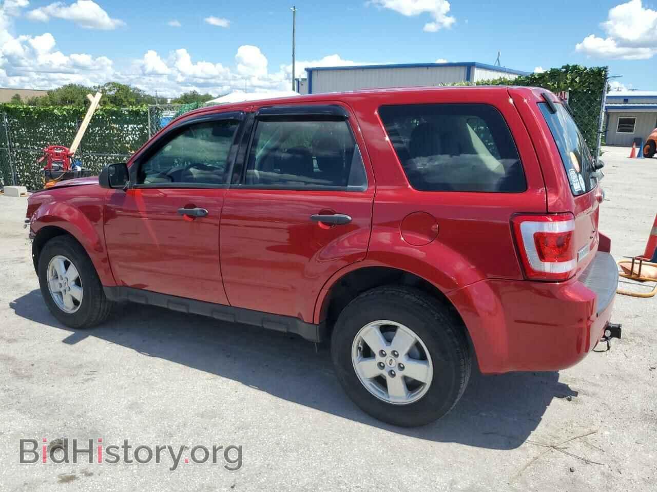 2011 FORD ESCAPE - VIN: 1FMCU0C76BKC16352 - Фото 2