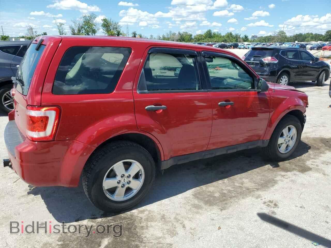 2011 FORD ESCAPE - VIN: 1FMCU0C76BKC16352 - Фото 3