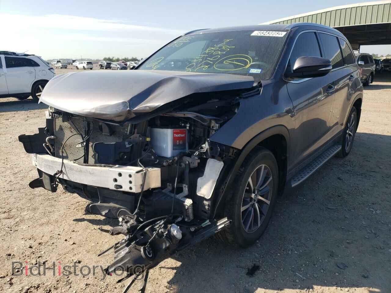 2018 TOYOTA HIGHLANDER - VIN: 5TDKZRFH0JS276838 - Фото 2