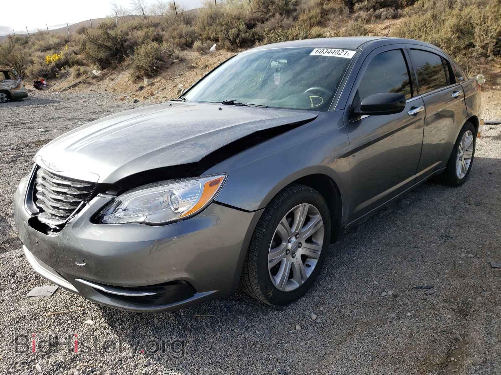 2012 CHRYSLER 200 - VIN: 1C3CCBAB6CN318233 - Фото 2