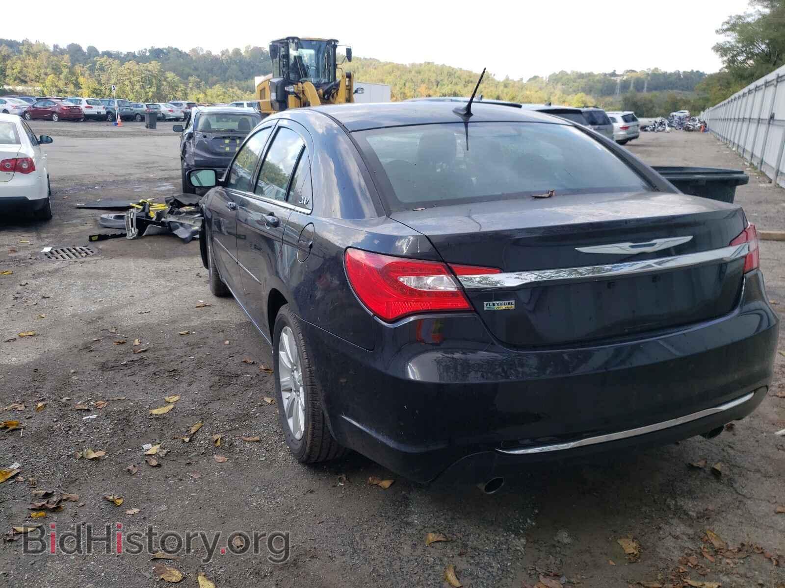 2013 CHRYSLER 200 - VIN: 1C3CCBBG1DN731740 - Фото 3