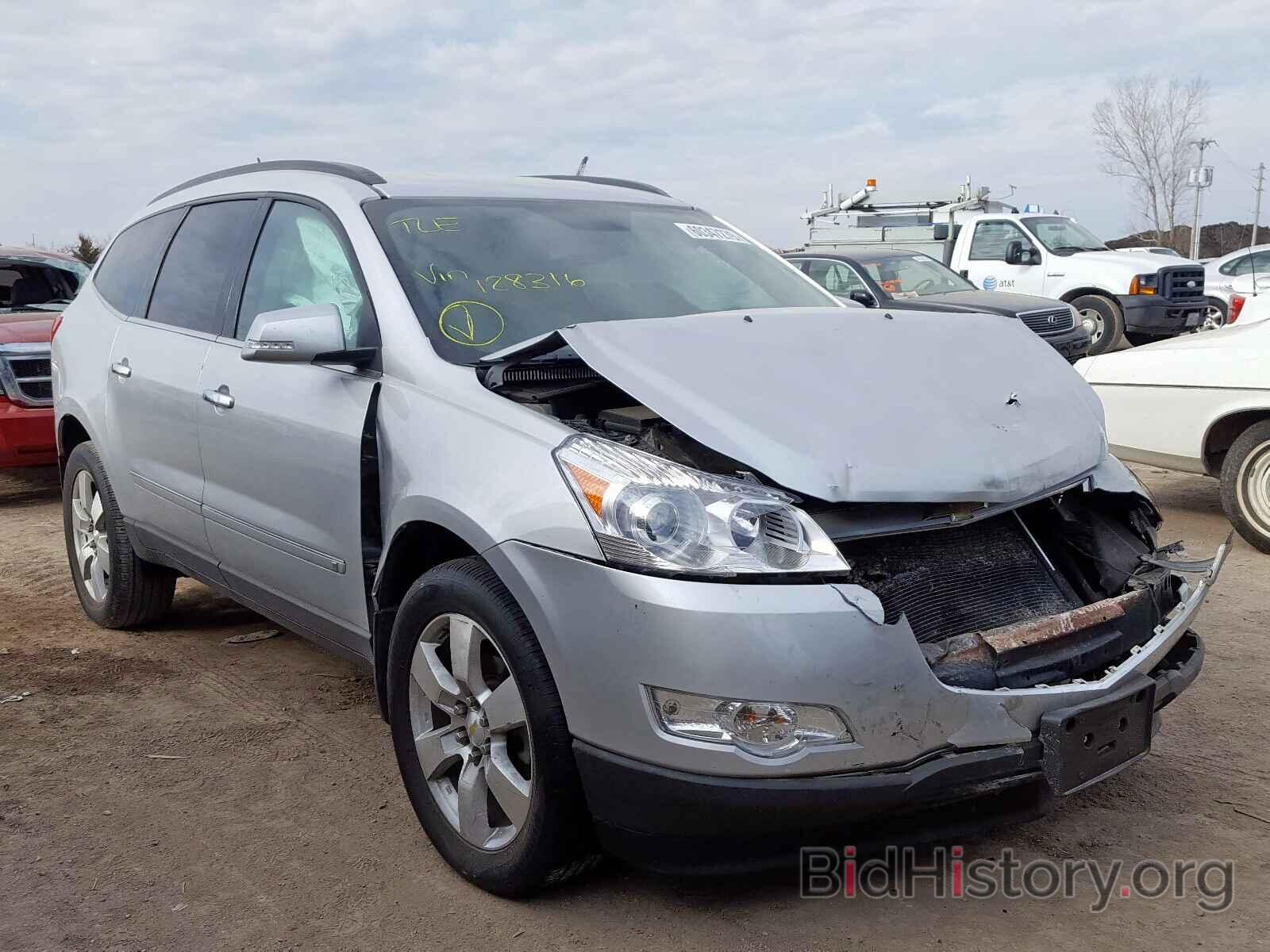 Photo 1GNLRHED4AS128316 - CHEVROLET TRAVERSE 2010