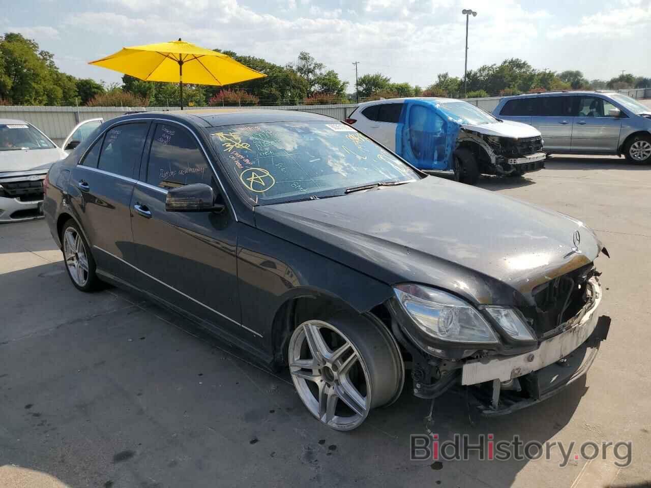 Photo WDDHF5GB4BA295175 - MERCEDES-BENZ E-CLASS 2011