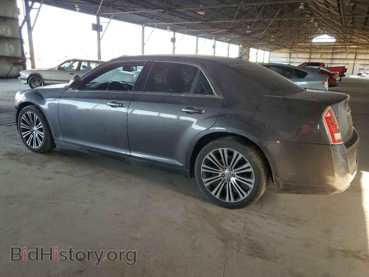 2013 CHRYSLER 300 - VIN: 2C3CCABG0DH618901 - Фото 2