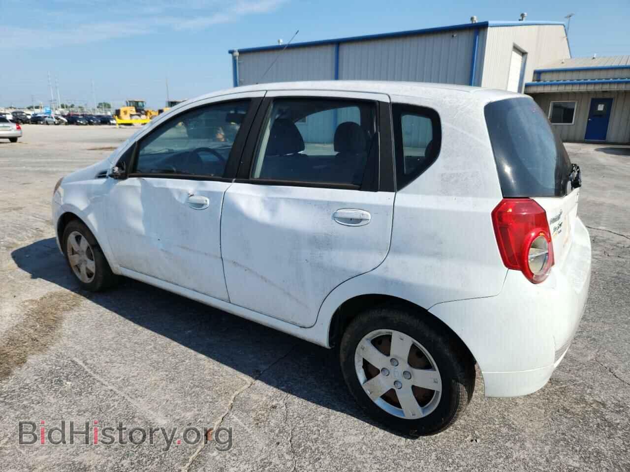 2011 CHEVROLET AVEO - VIN: KL1TD6DE4BB132980 - Photo 2