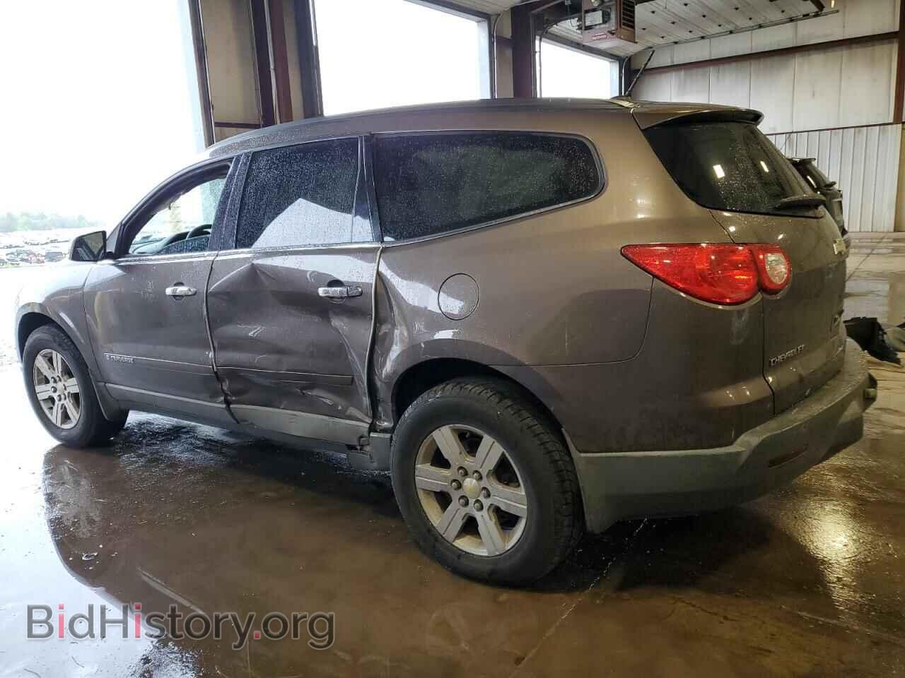 2009 CHEVROLET TRAVERSE - VIN: 1GNER23D19S159494 - Фото 2