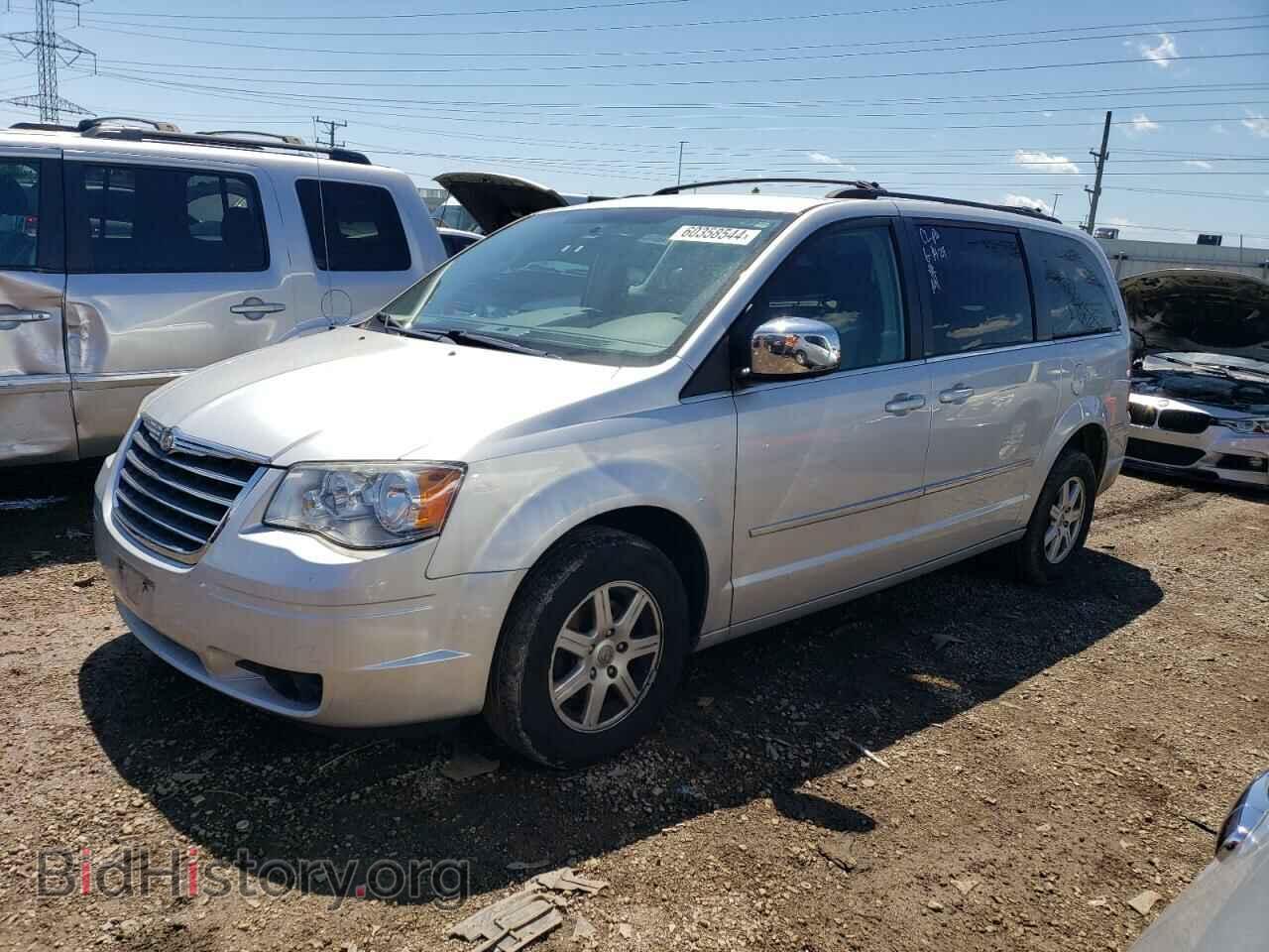 Photo 2A4RR8D17AR456612 - CHRYSLER MINIVAN 2010
