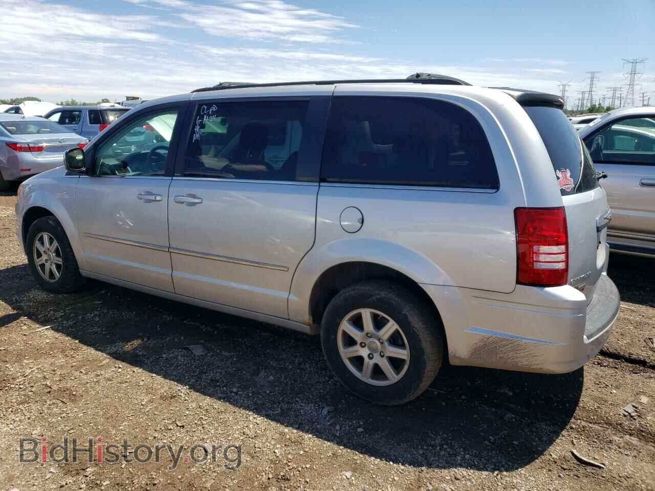 2010 CHRYSLER MINIVAN - VIN: 2A4RR8D17AR456612 - Фото 2