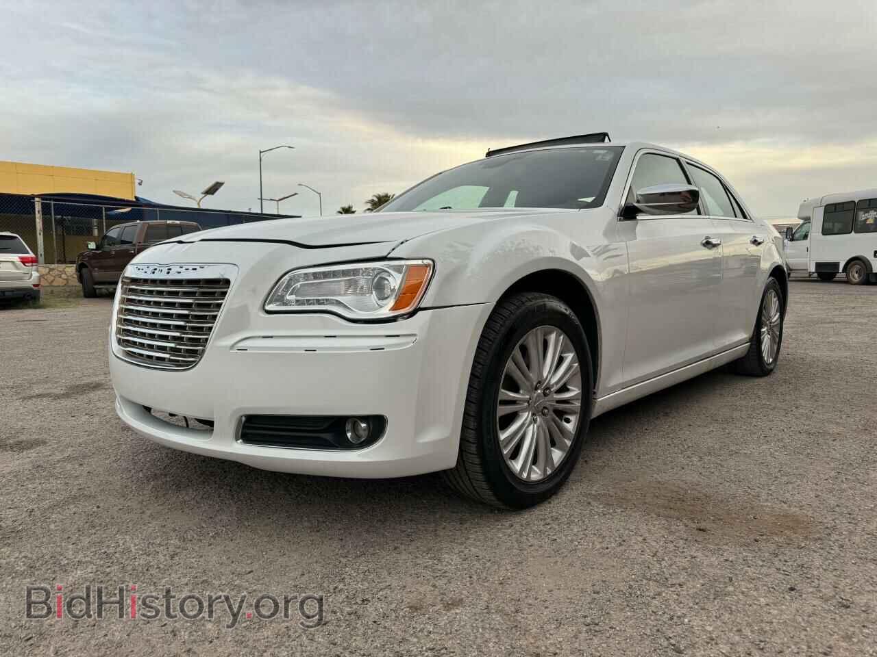 2011 CHRYSLER 300 - VIN: 2C3CK6CT3BH611949 - Фото 2