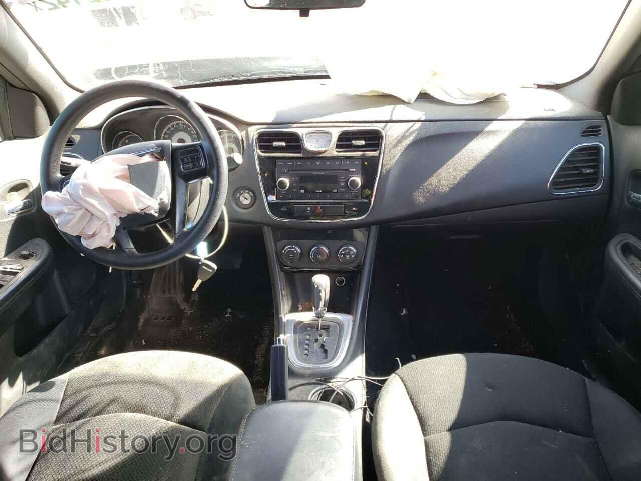 2012 CHRYSLER 200 - VIN: 1C3CCBAB9CN106166 - Фото 9