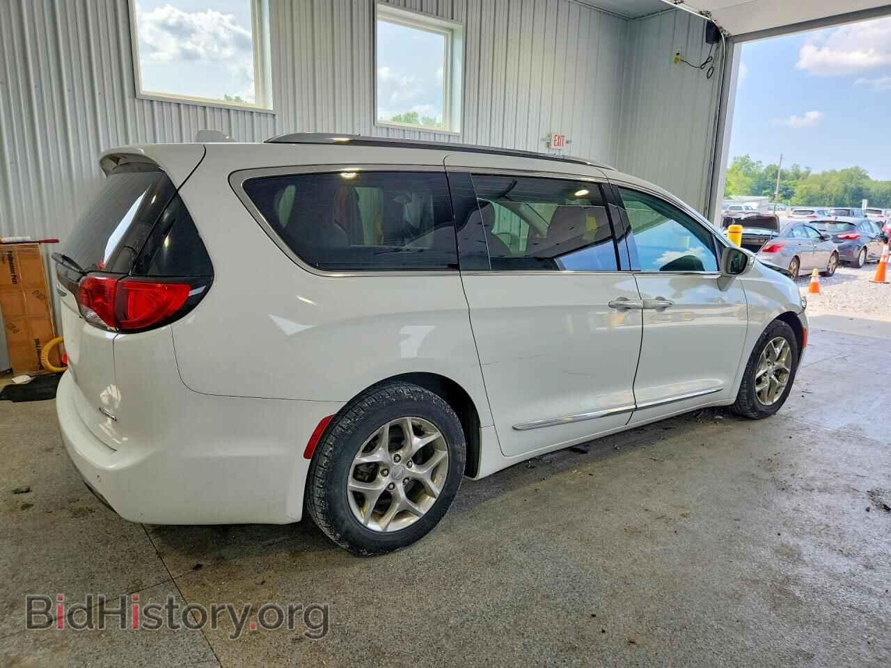 2018 CHRYSLER PACIFICA - VIN: 2C4RC1GGXJR320523 - Photo 3