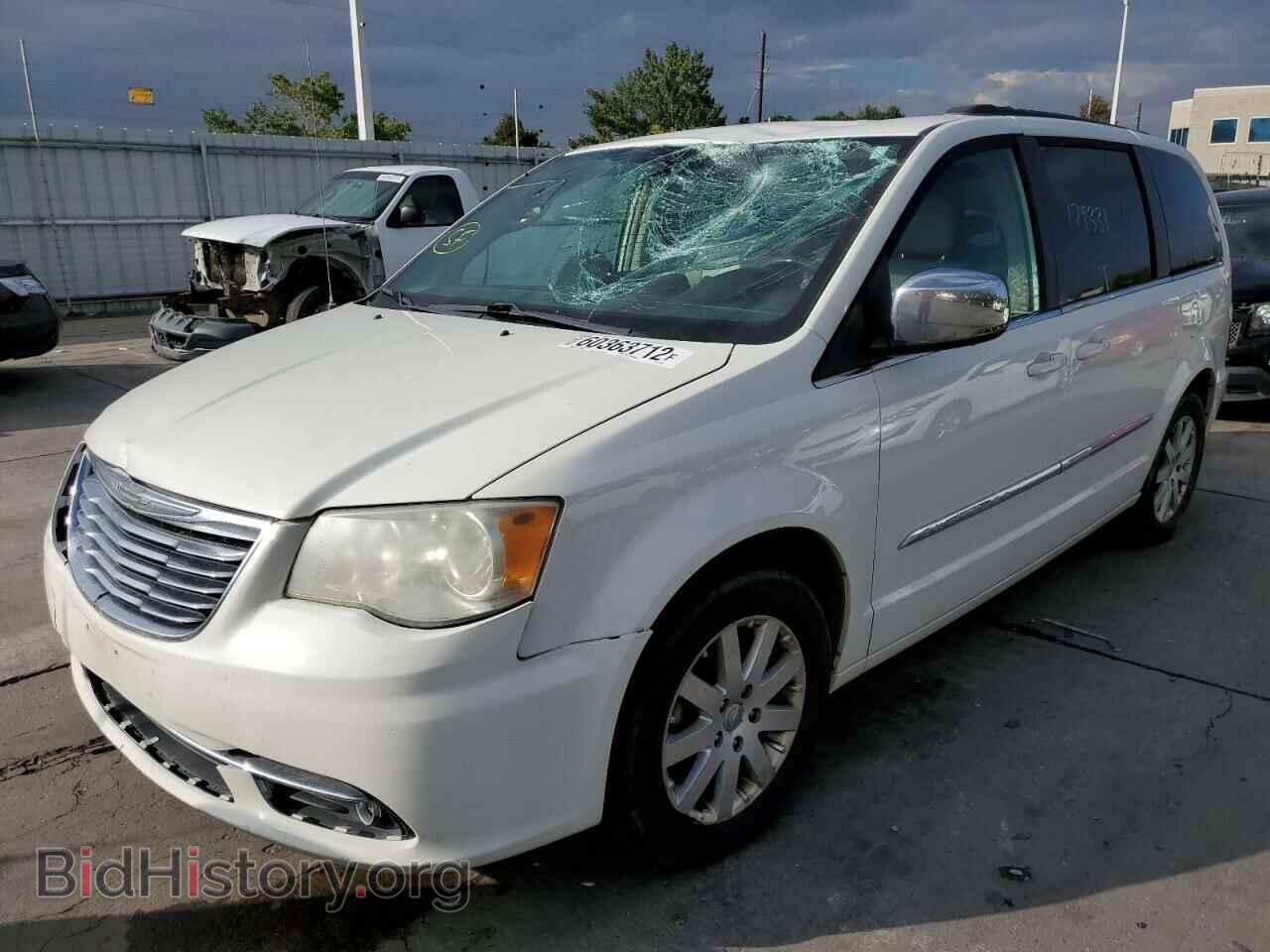 2011 CHRYSLER MINIVAN - VIN: 2A4RR8DG0BR703667 - Photo 2