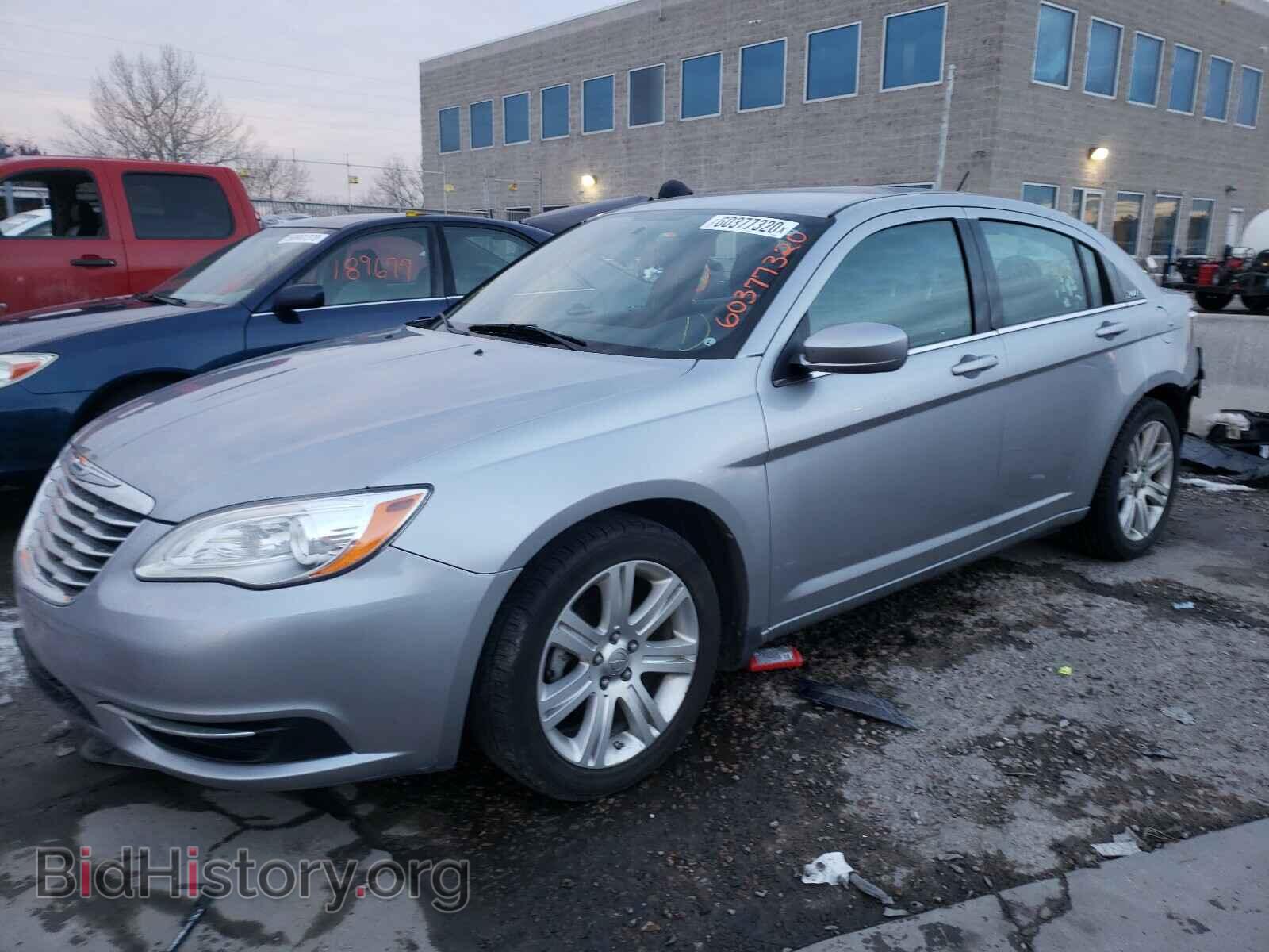 2013 CHRYSLER 200 - VIN: 1C3CCBAB9DN706123 - Photo 2