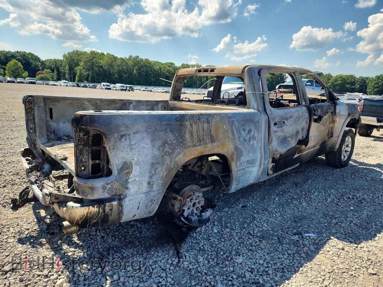 2019 RAM 1500 - VIN: 1C6SRFRT8KN526307 - Photo 3