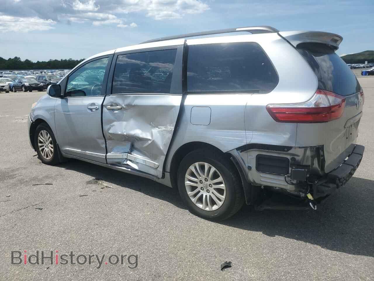 2017 TOYOTA All Models - VIN: 5TDYZ3DCXHS815152 - Фото 2