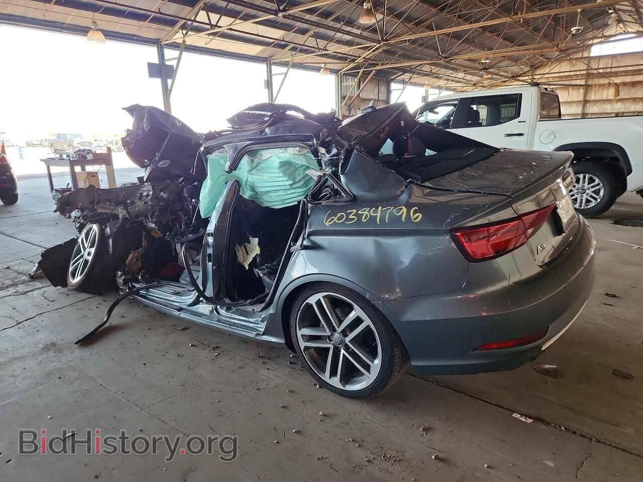 2018 AUDI A3 - VIN: WAUAUGFF0J1034266 - Фото 2