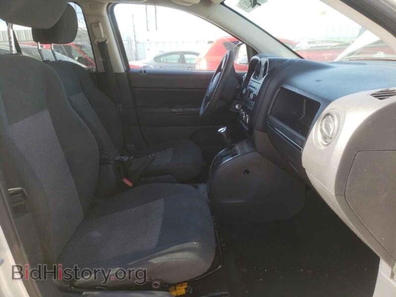 2011 Jeep COMPASS (VIN 1J4NF1FB9BD248448) — фото 5 из 10