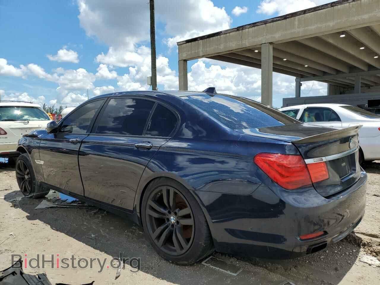 2009 BMW 7 SERIES - VIN: WBAKB83549CY59111 - Фото 2