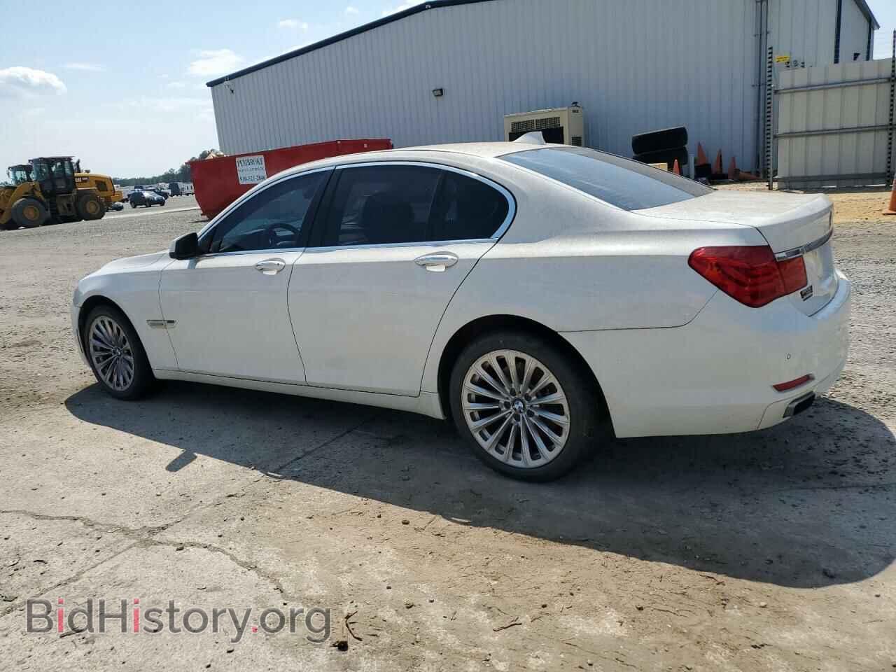 2012 BMW 7 SERIES - VIN: WBAKA4C5XCC613361 - Фото 2