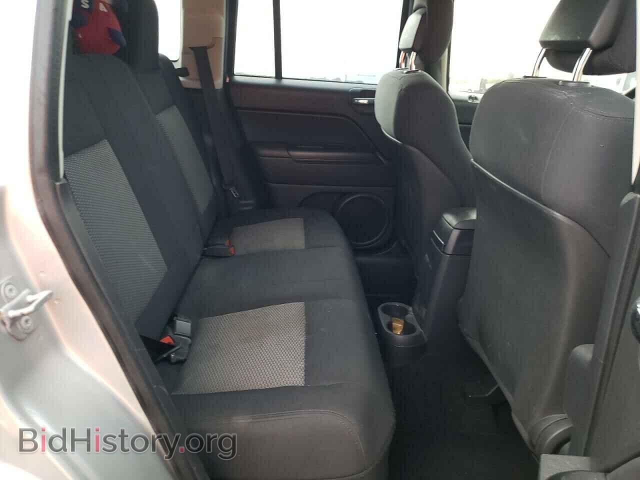 2010 JEEP COMPASS - VIN: 1J4NT4FB1AD538207 - Photo 6