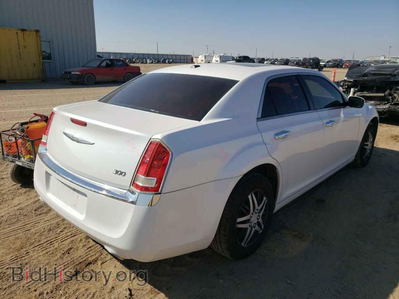 2014 CHRYSLER 300 - VIN: 2C3CCAAG8EH182799 - Фото 4