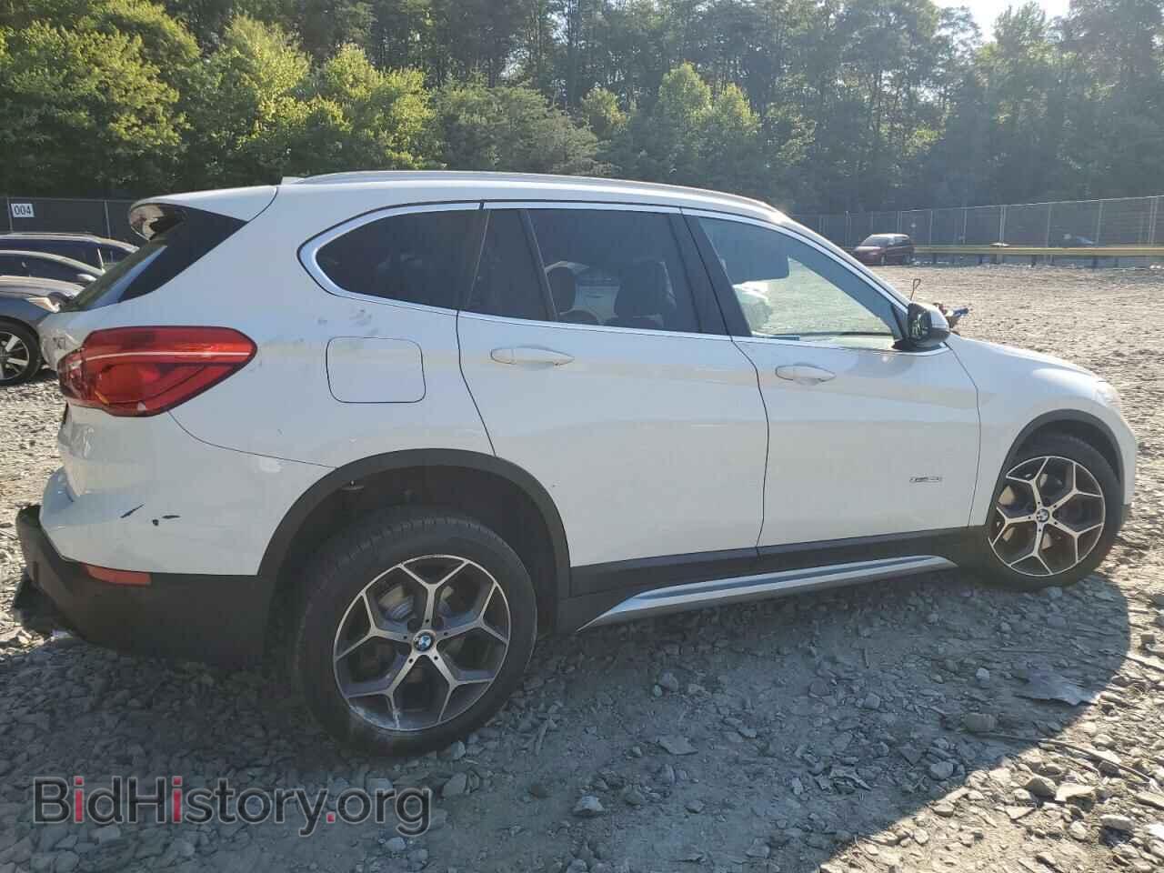 2016 BMW X1 - VIN: WBXHT3C39GP882744 - Фото 3