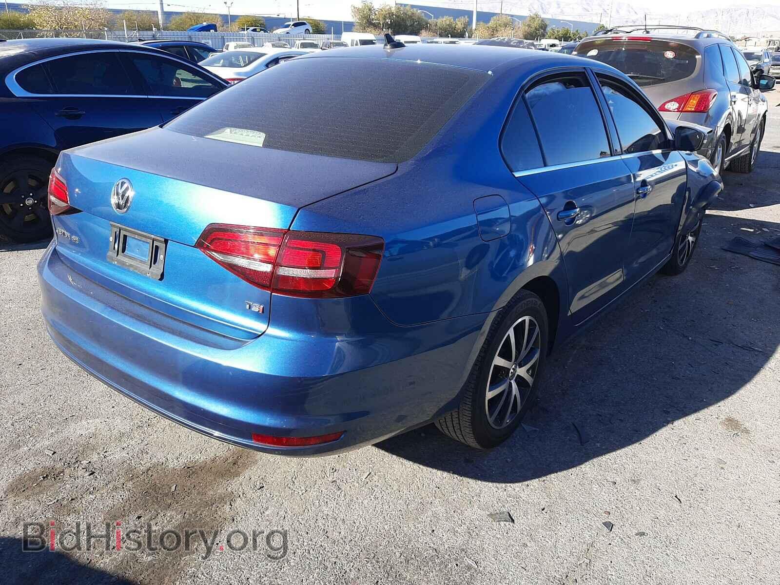 2017 VOLKSWAGEN JETTA - VIN: 3VWDB7AJXHM383673 - Фото 4