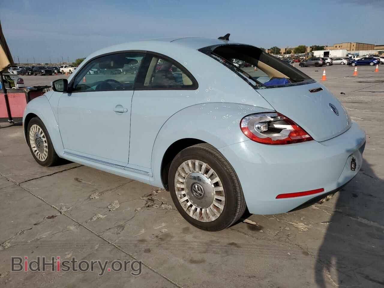 2014 VOLKSWAGEN BEETLE - VIN: 3VWJ17AT5EM634358 - Фото 2