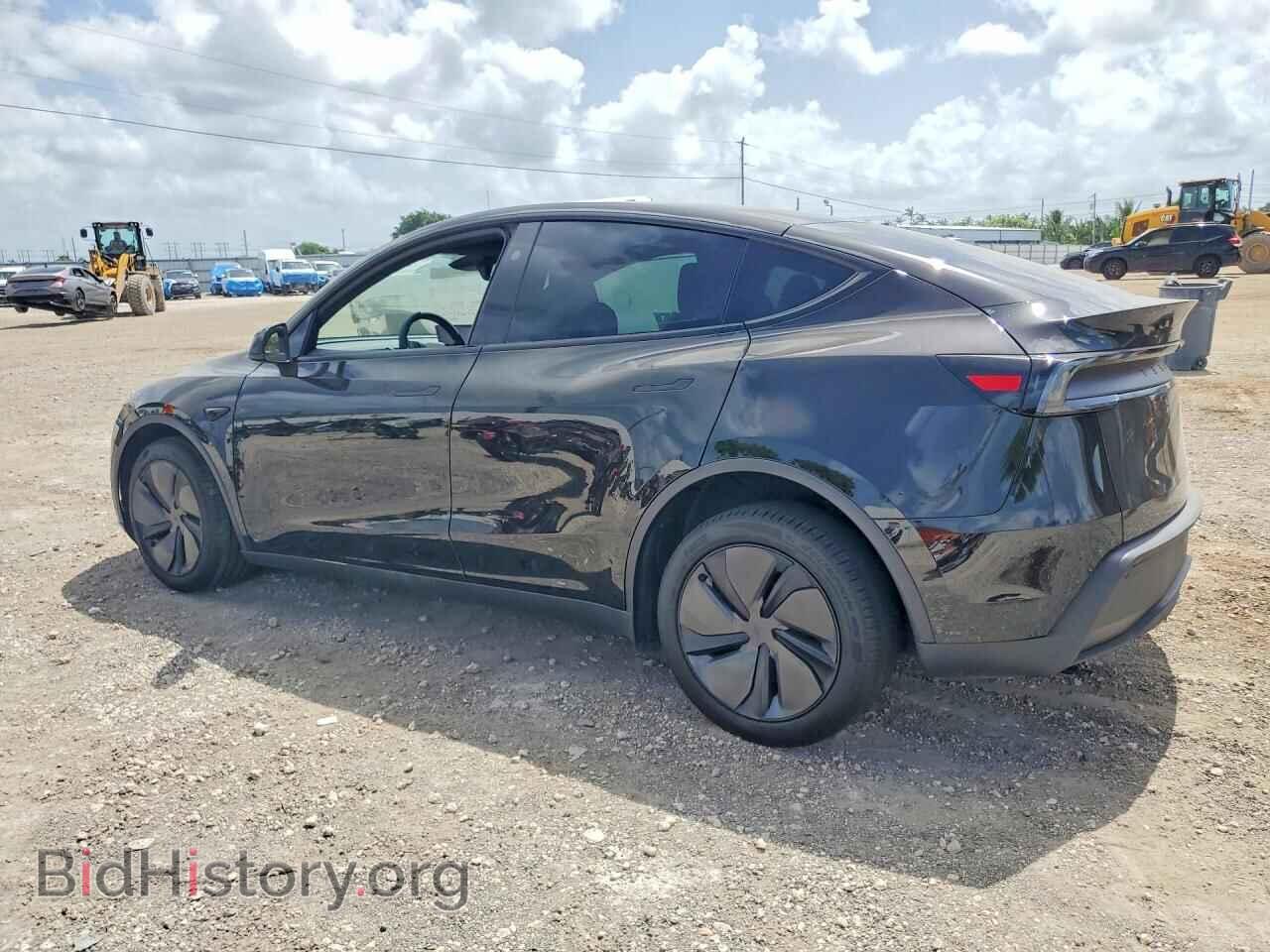 2026 TESLA MODEL Y - VIN: 7SAYGDED7TA654856 - Photo 2