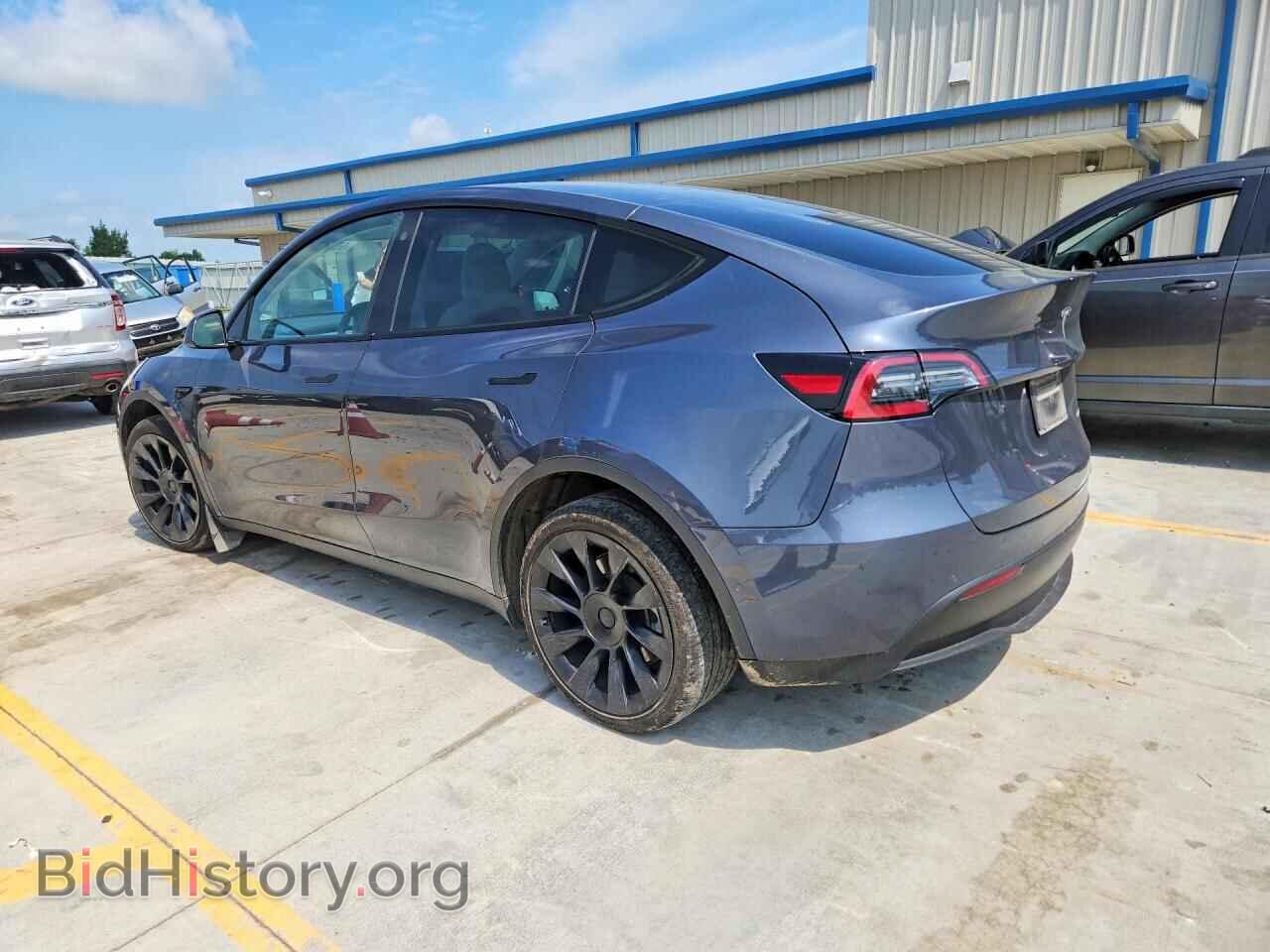 2022 TESLA MODEL Y - VIN: 7SAYGDEE2NF368234 - Photo 2