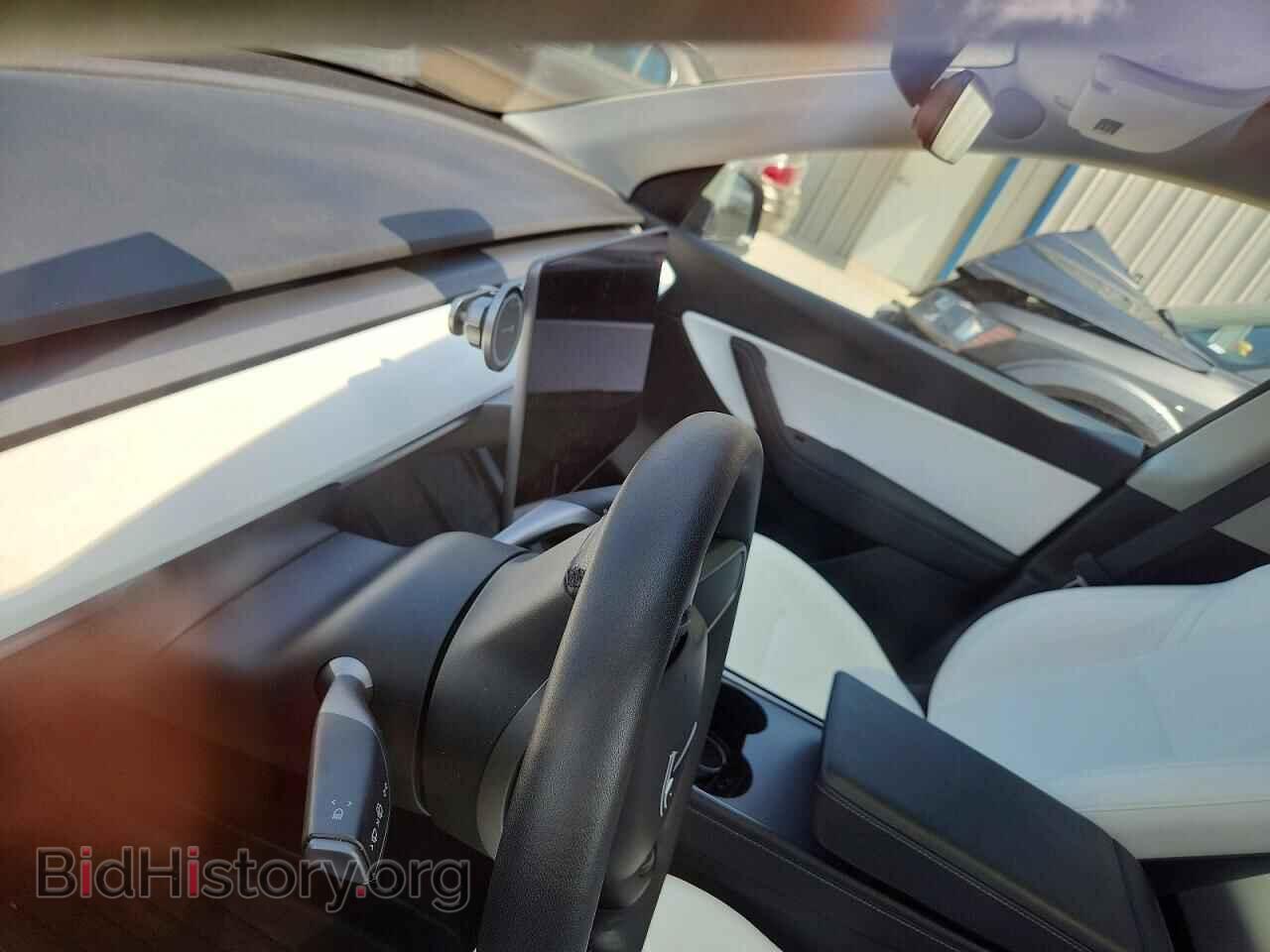 2022 TESLA MODEL Y - VIN: 7SAYGDEE2NF368234 - Photo 9