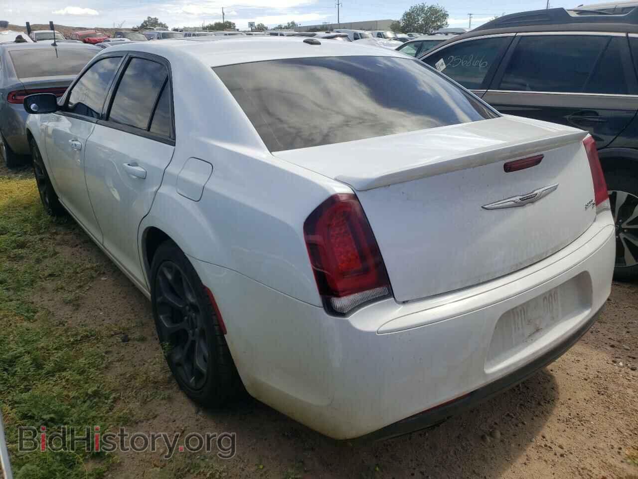 2016 CHRYSLER 300 - VIN: 2C3CCABG0GH260445 - Фото 3