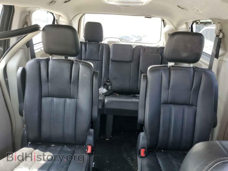 2016 Chrysler MINIVAN (VIN 2C4RC1BG5GR113103) — photo 10 of 13