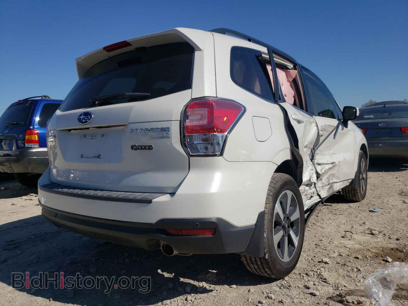 2017 SUBARU FORESTER - VIN: JF2SJARC2HH506467 - Фото 4