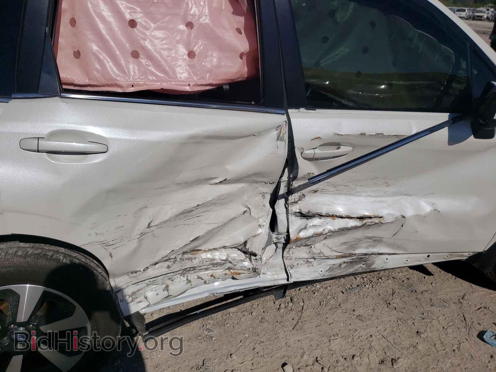 2017 SUBARU FORESTER - VIN: JF2SJARC2HH506467 - Фото 9