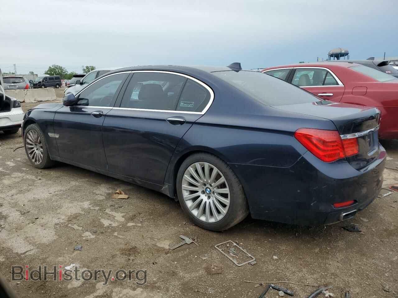2011 BMW 7 SERIES - VIN: WBAKB4C51BC574039 - Фото 2