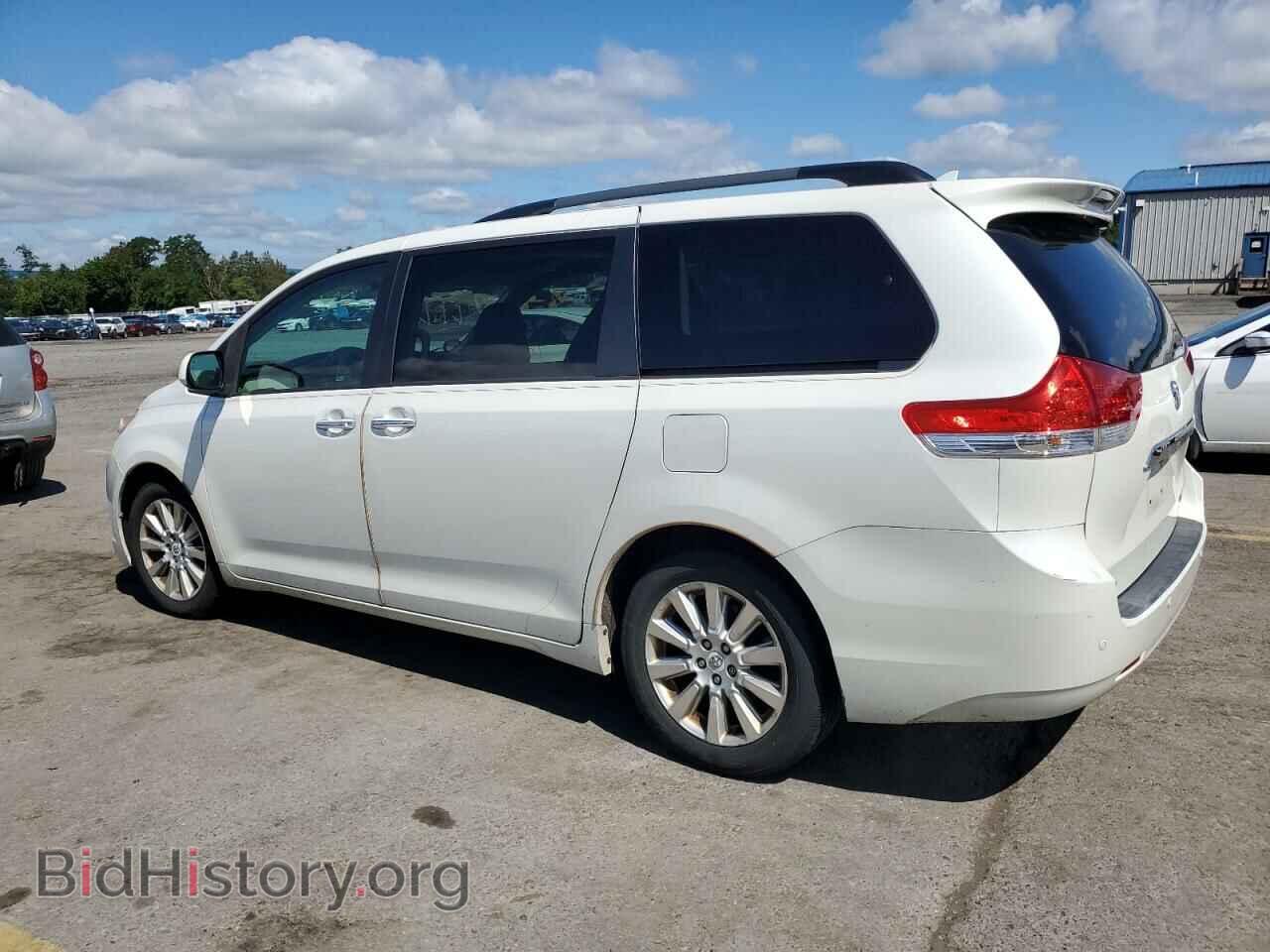 2011 TOYOTA All Models - VIN: 5TDDK3DC6BS026944 - Фото 2