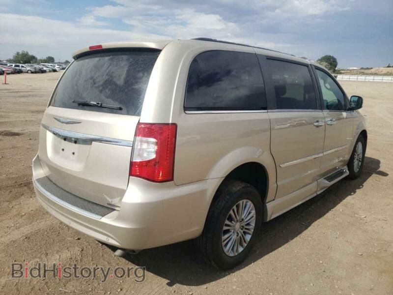 2016 Chrysler MINIVAN (VIN 2C7WC1CG2GR247281) — photo 4 of 10