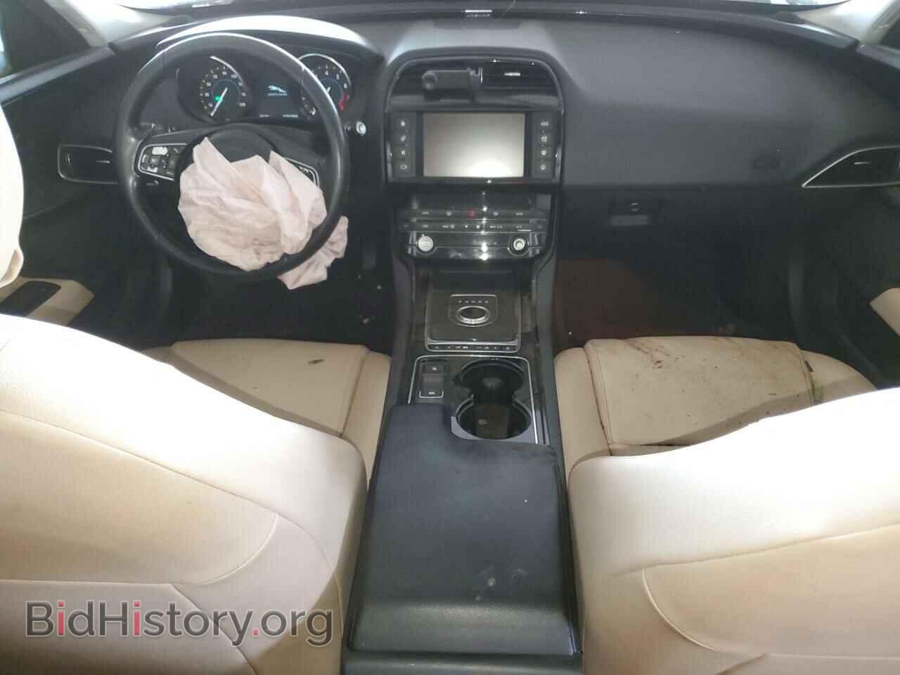 2017 JAGUAR XE - VIN: SAJAR4BG6HA962029 - Фото 8